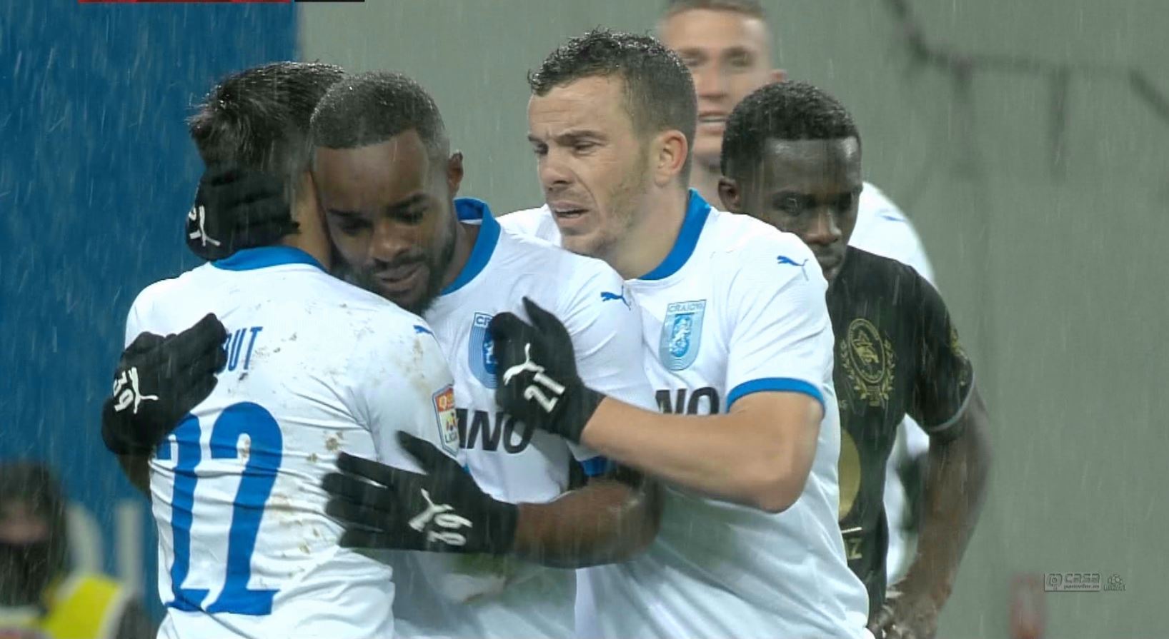 Universitatea Craiova - Gaz Metan 3-1. Oltenii se impun clar, însă piesa de rezistență a fost supergolul medieșenilor