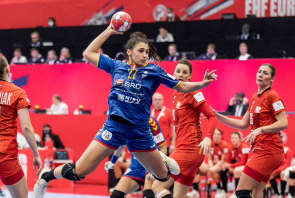 Lorena Ostase, pivotul naționalei de handbal feminin a României / Foto: Sport Pictures