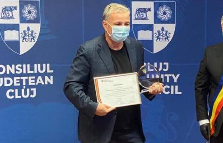 Dan Petrescu, cetățean de onoare al Clujului! Fostul tehnician al CFR-ului a fost răsplătit pentru performanțele remarcabile