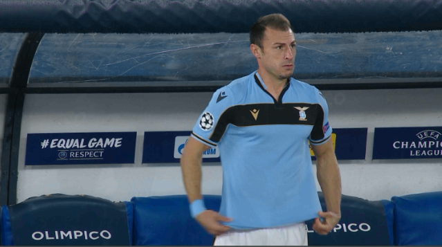 Ștefan Radu a debutat în Champions League! Fundașul român a intrat la pauza meciului Lazio - Brugge