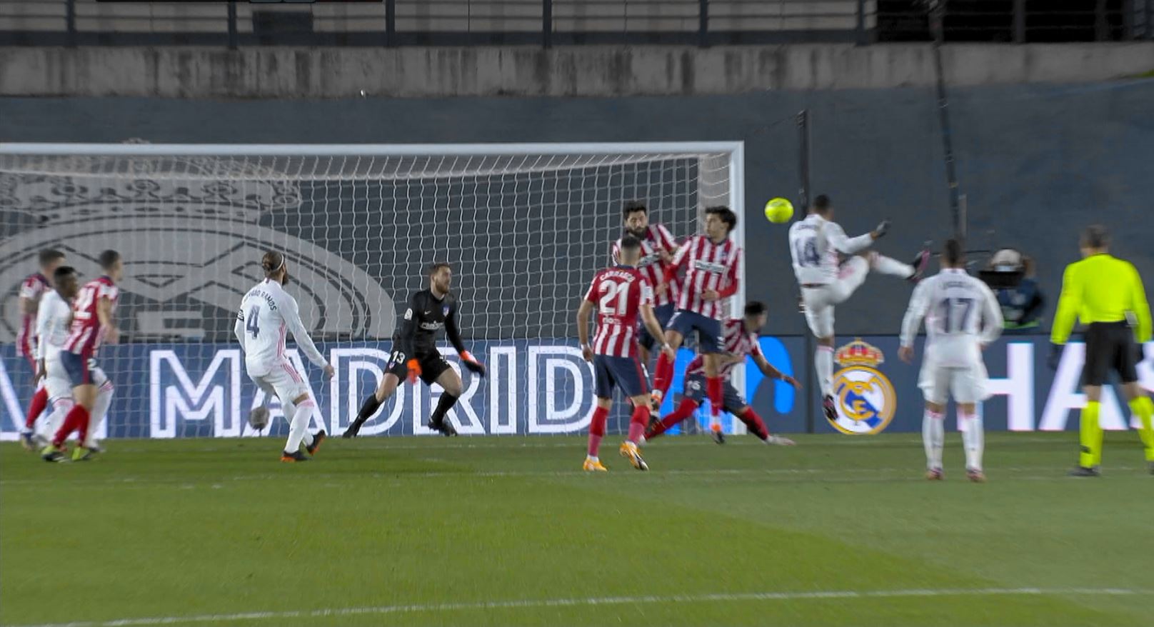 Real Madrid - Atletico Madrid 1-0, ACUM, la Digi Sport 1. Ce asalt! Casemiro deschide scorul. Benzema a avut o bară
