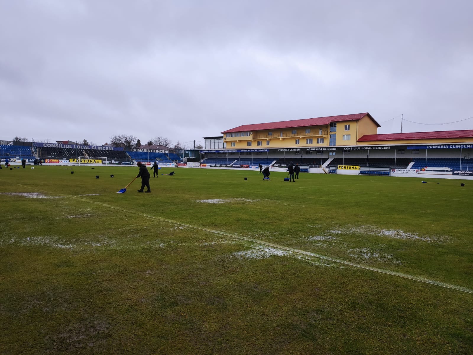 Academica Clinceni - FC Argeș a fost amânat! Problemele gazonului au împiedicat disputarea meciului