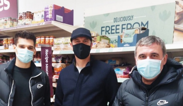 ”2 Hagi la preț de 1!” Unde au fost surprinși Ianis și tatăl său de un fan