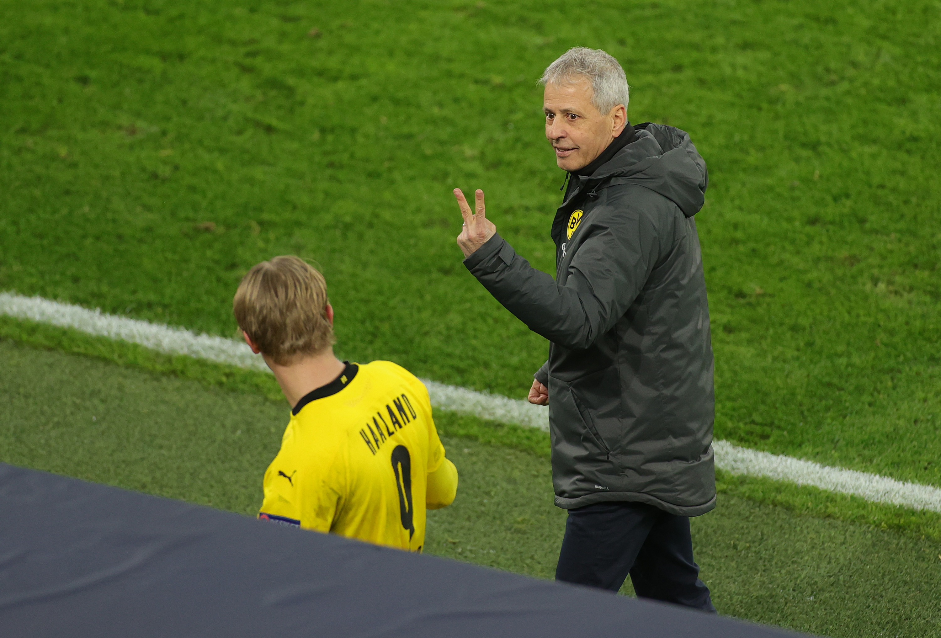Borussia Dortmund, acord verbal cu un nou antrenor, după demiterea lui Favre! Cine va pregăti echipa la următorul meci