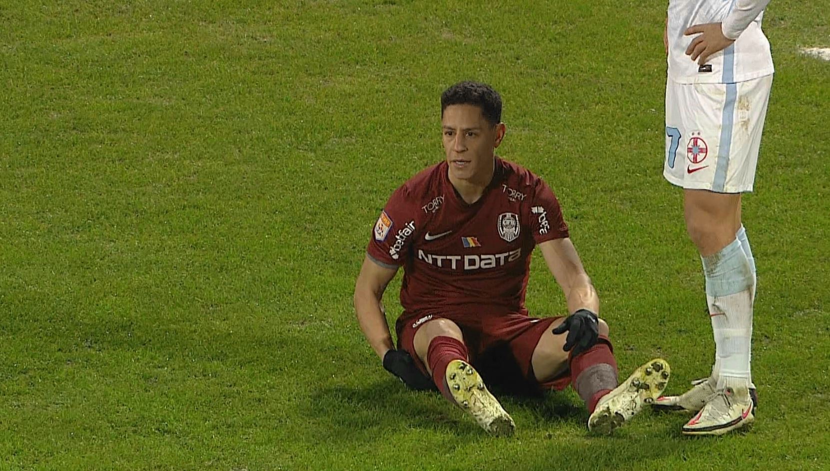 O nouă lovitură pentru CFR Cluj! Rondon a ieșit accidentat în minutul 8 al meciului cu FCSB