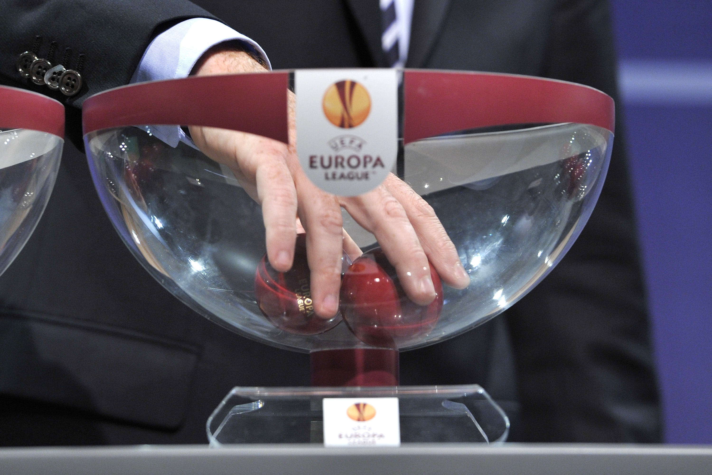 Lucescu, Hagi, Stanciu și Tătărușanu și-au aflat adversarele din 16-imile Europa League. Tabloul complet
