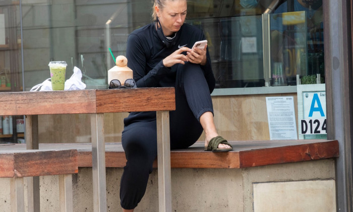 EXCLUSIVE: Maria Sharapova Sips on Fresh Coconut Water in Manhattan Beach, California.