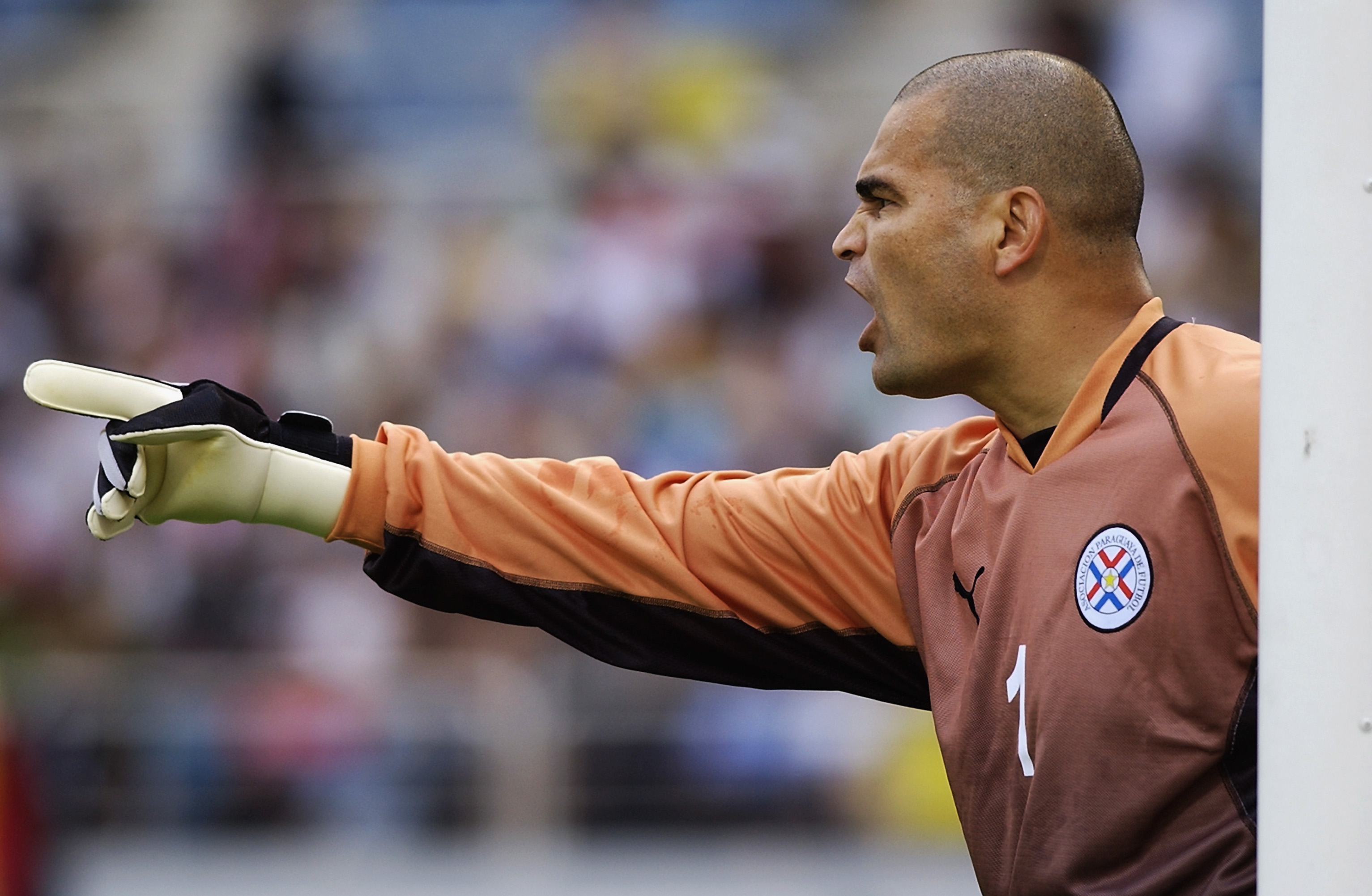 La mega-scandalul din '98, celebrul Chilavert i-a sărit în ajutor lui Hagi, dar nimeni nu-şi mai aduce aminte