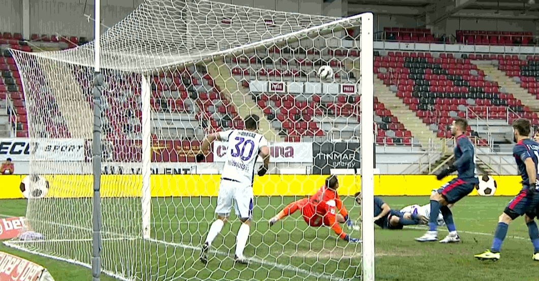Chindia - FC Argeș 2-1, Digi Sport 1. Gol superb marcat de Dulca. O bară, un autogol, parade de zile mari