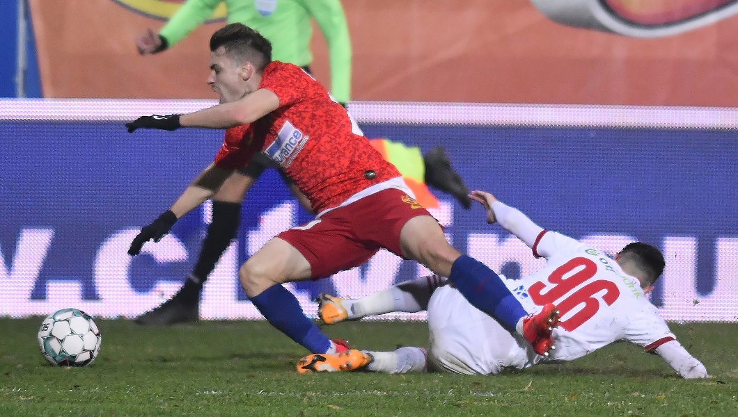 FCSB - Sepsi | Mulți nervi, fotbal puțin! 47 de întreruperi, doar în prima repriză