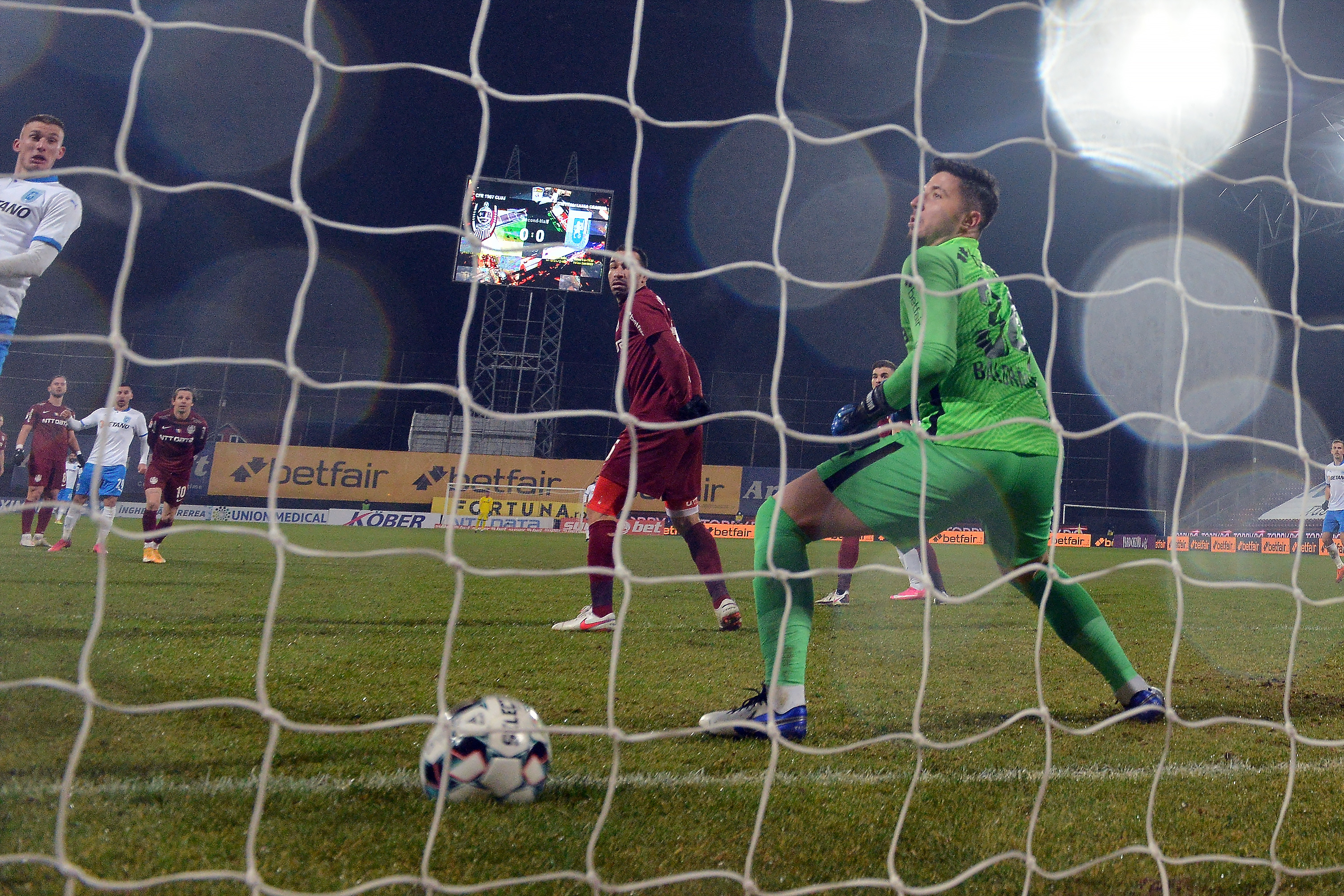 A fost sau n-a fost gol pentru Craiova? Bălgrădean, luat prea ”din scurt” de reporter: ”Așa, repede, nu pot să-mi dau seama!”