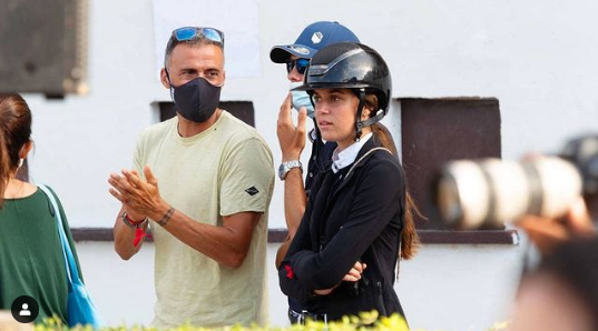 Sira, fata lui Luis Enrique, şi-a schimbat modul de a vedea viaţa după ce Xana, sora ei, a murit