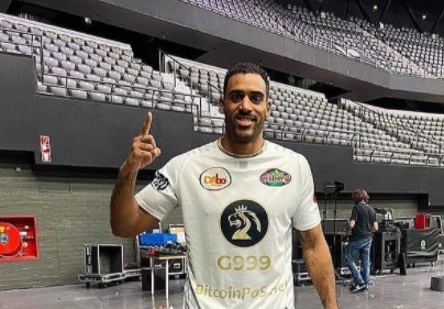 Antrenorul de fotbal care l-a cucerit pe Benny Adegbuyi: "Am făcut antrenamente, se pricepe la kickboxing"