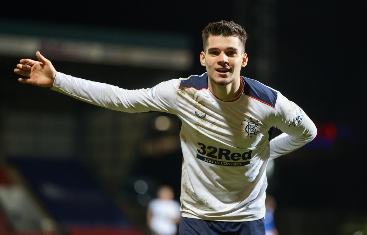 Cum a revenit Ianis Hagi în grațiile lui Steven Gerrard. Detalii de la Glasgow: "Are o viziune briliantă"