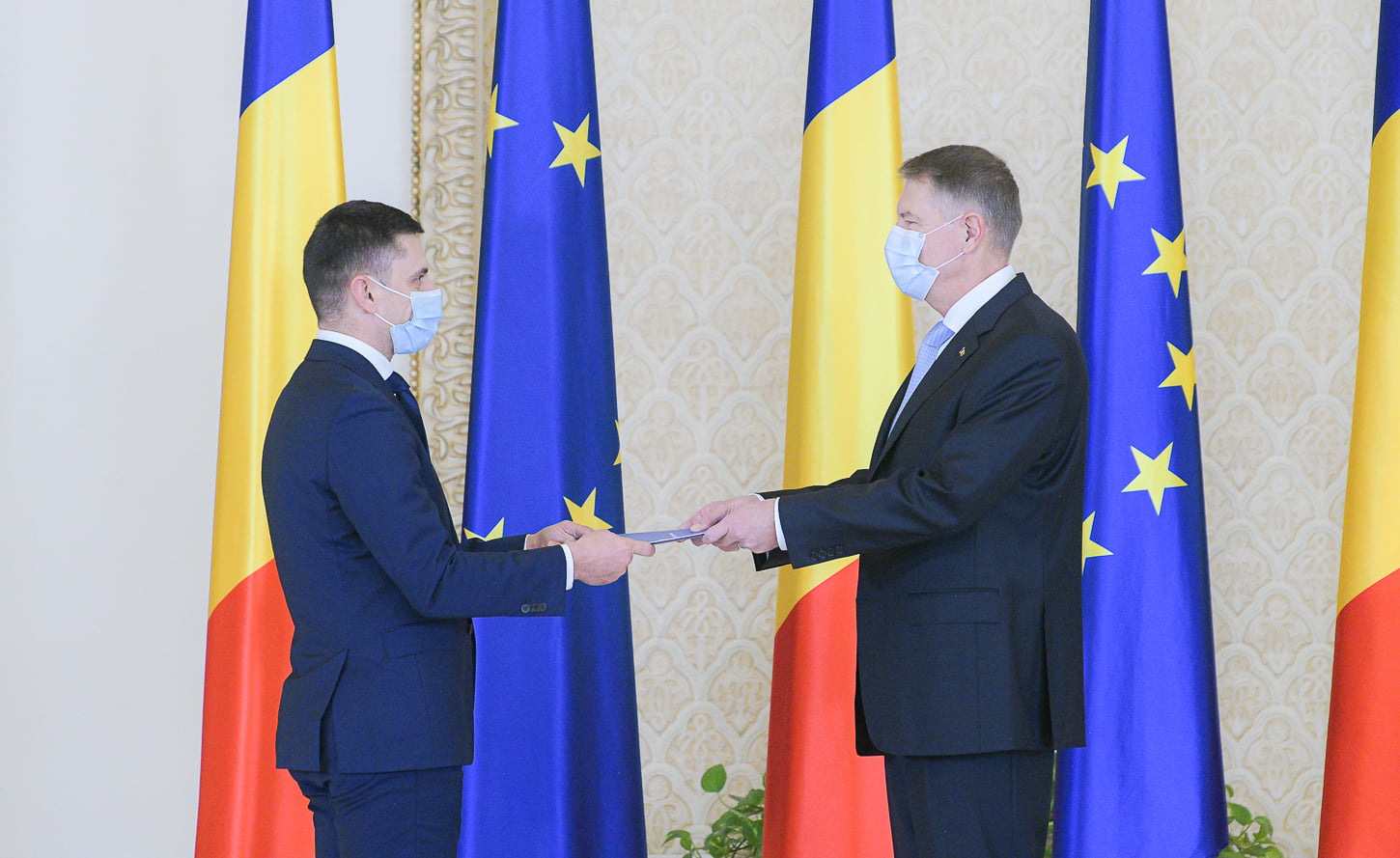 Eduard Novak şi-a preluat mandatul. "Îmi place să lucrez sub presiune"