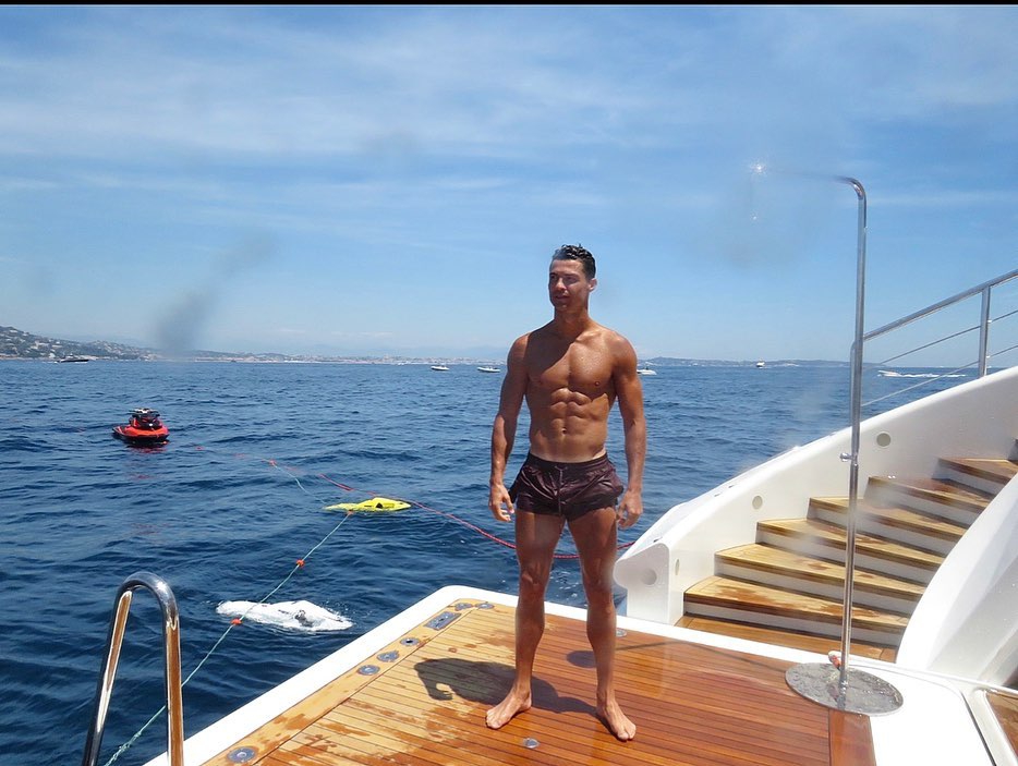 Ronaldo, vacanță de Crăciun în Dubai. Modul controversat prin care va evita izolarea la revenirea în Italia
