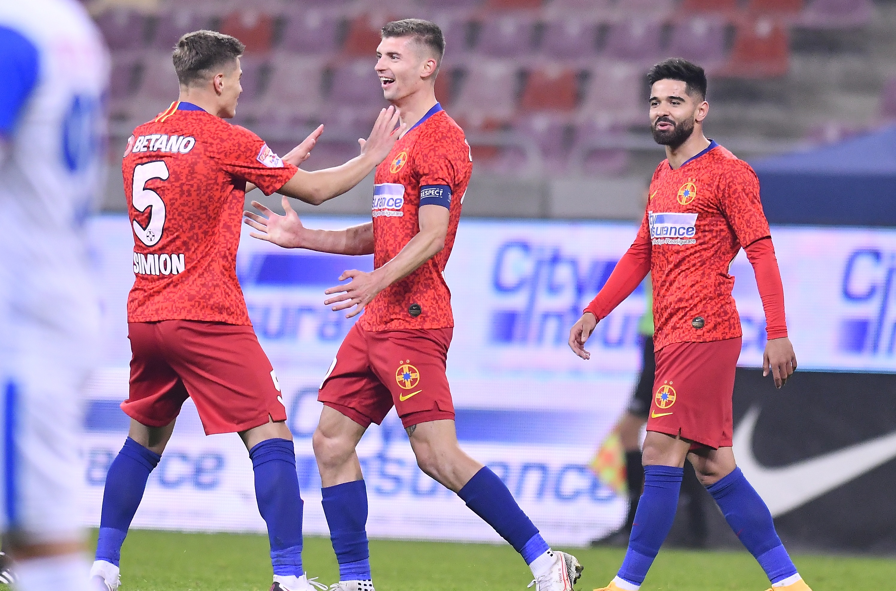 Un mijlocaș care a costat 750.000 de euro, pe "lista neagră" a lui Gigi Becali! FCSB vrea să se despartă de 6 jucători