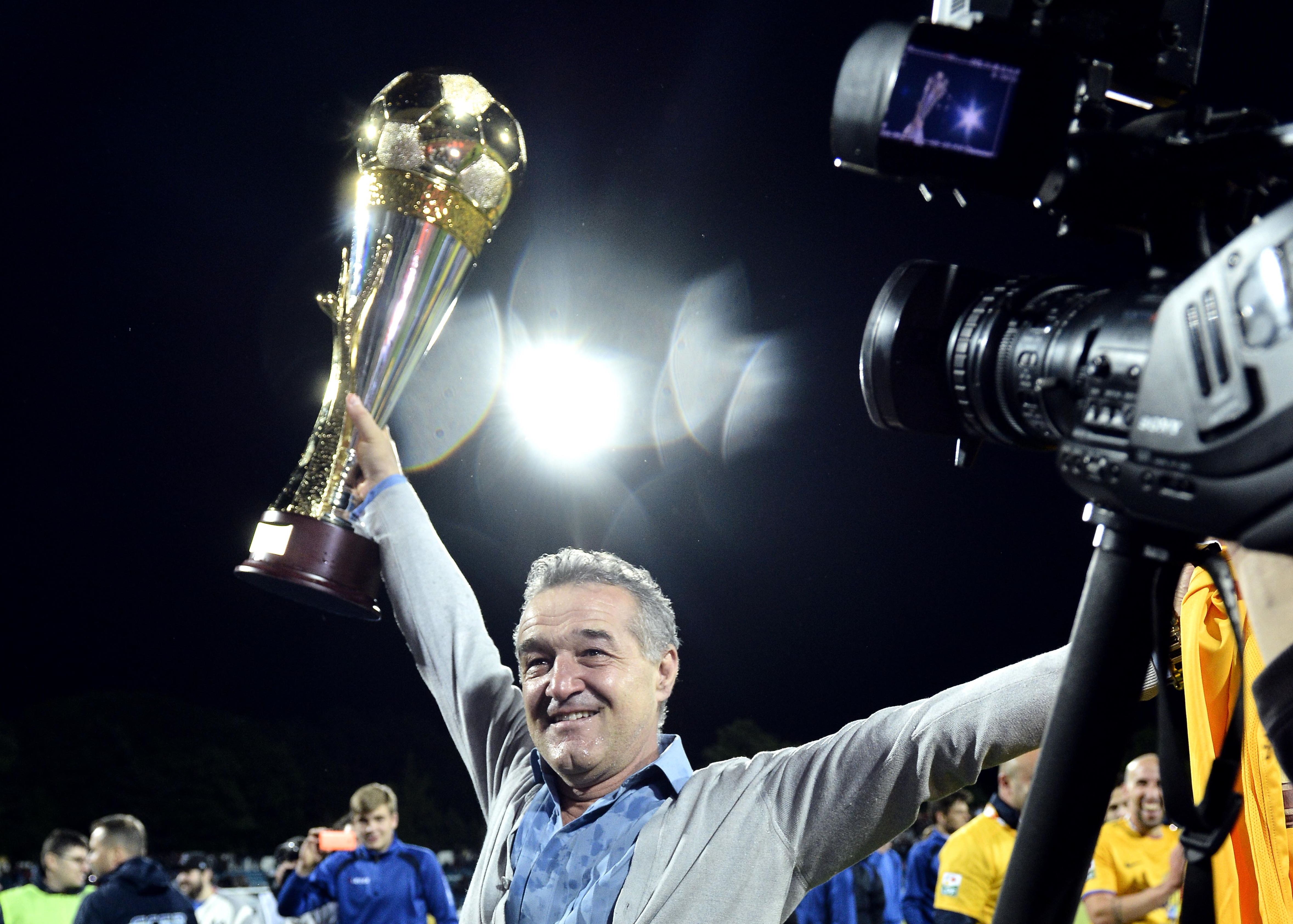 Gigi Becali s-a decis. Cum va arăta linia de atac a FCSB-ului de acum înainte: Fără el nu începe meciul