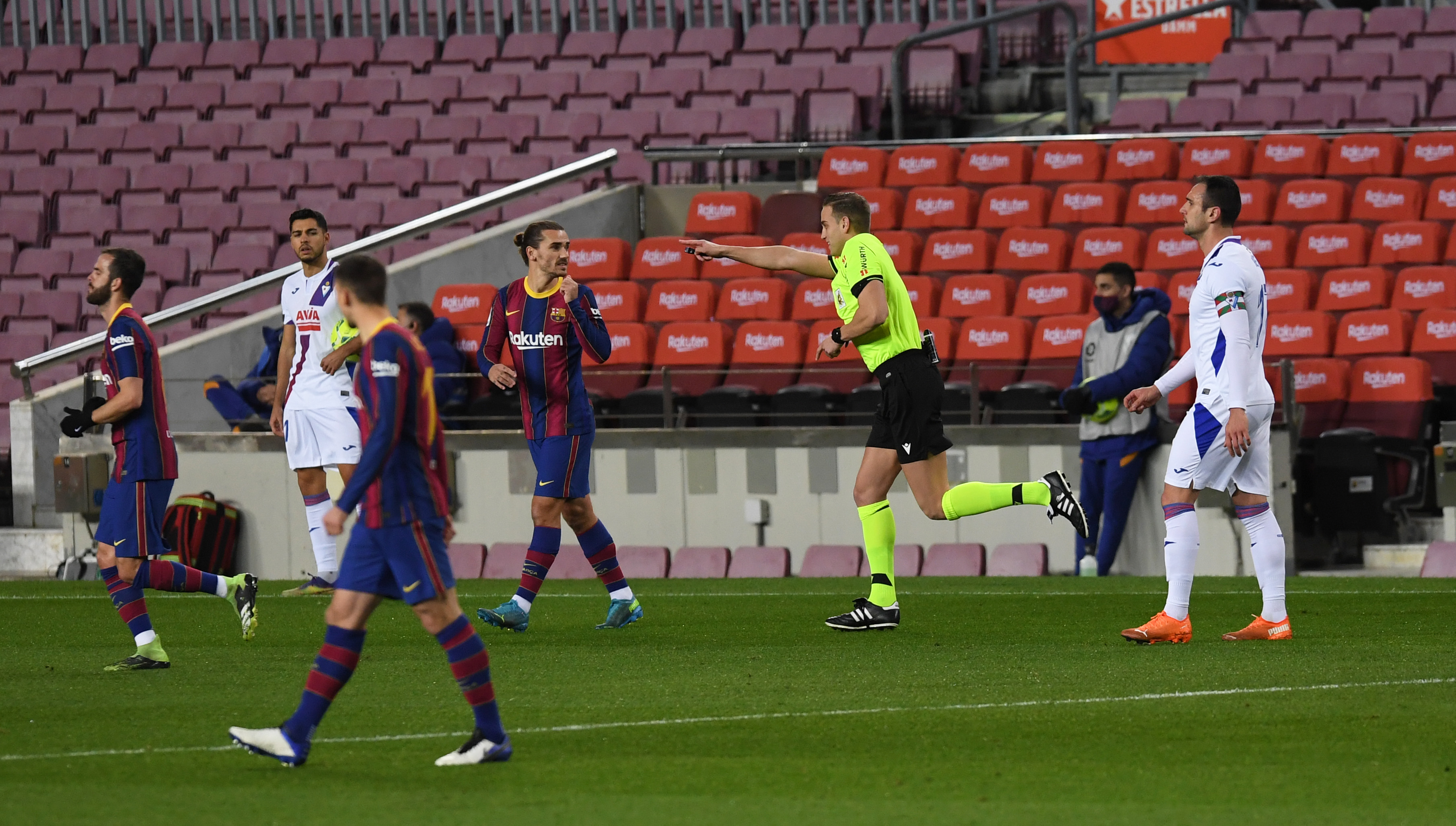FC Barcelona - Eibar 0-0, ACUM, la Digi Sport 1. Catalanii, penalty ratat și gol anulat