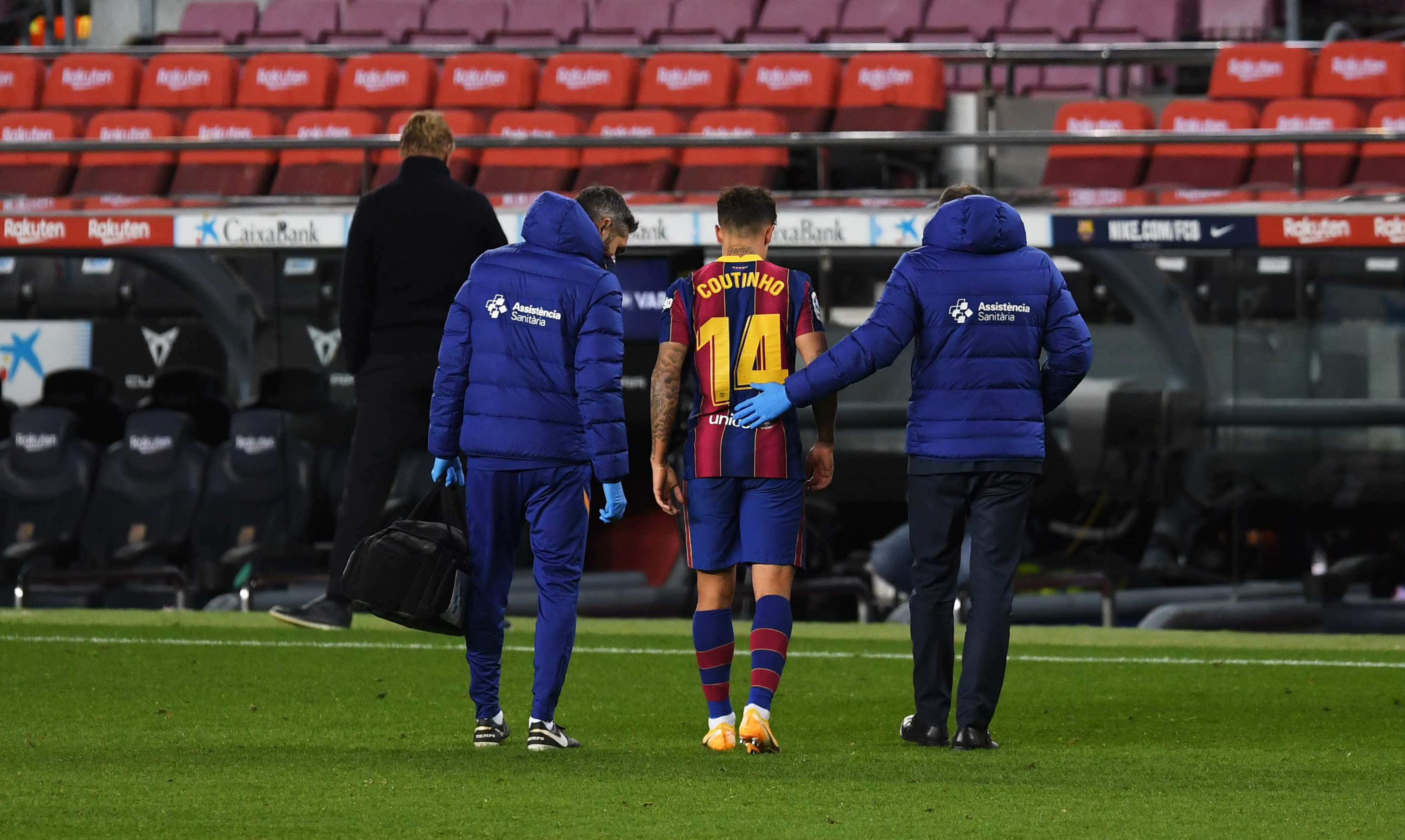 Lovitură după lovitură pentru Barcelona! Philippe Coutinho, accidentat grav cu Eibar. Brazilianul va fi operat