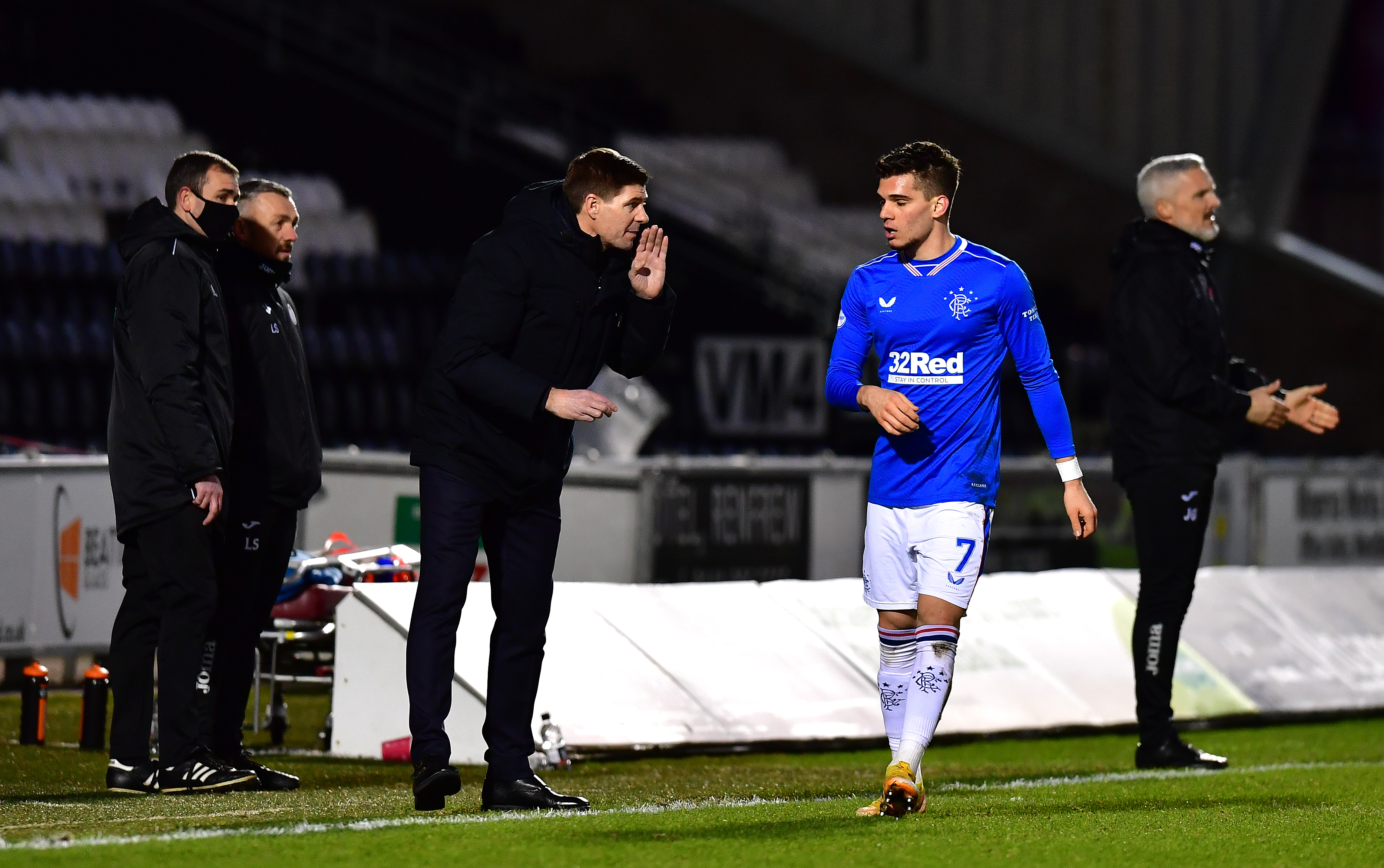 Ce scriu scoțienii după ce Ianis Hagi a reușit un super-assist pentru Rangers: ”Balon de Aur!”/ ”Cred că te iubesc, tinere!”