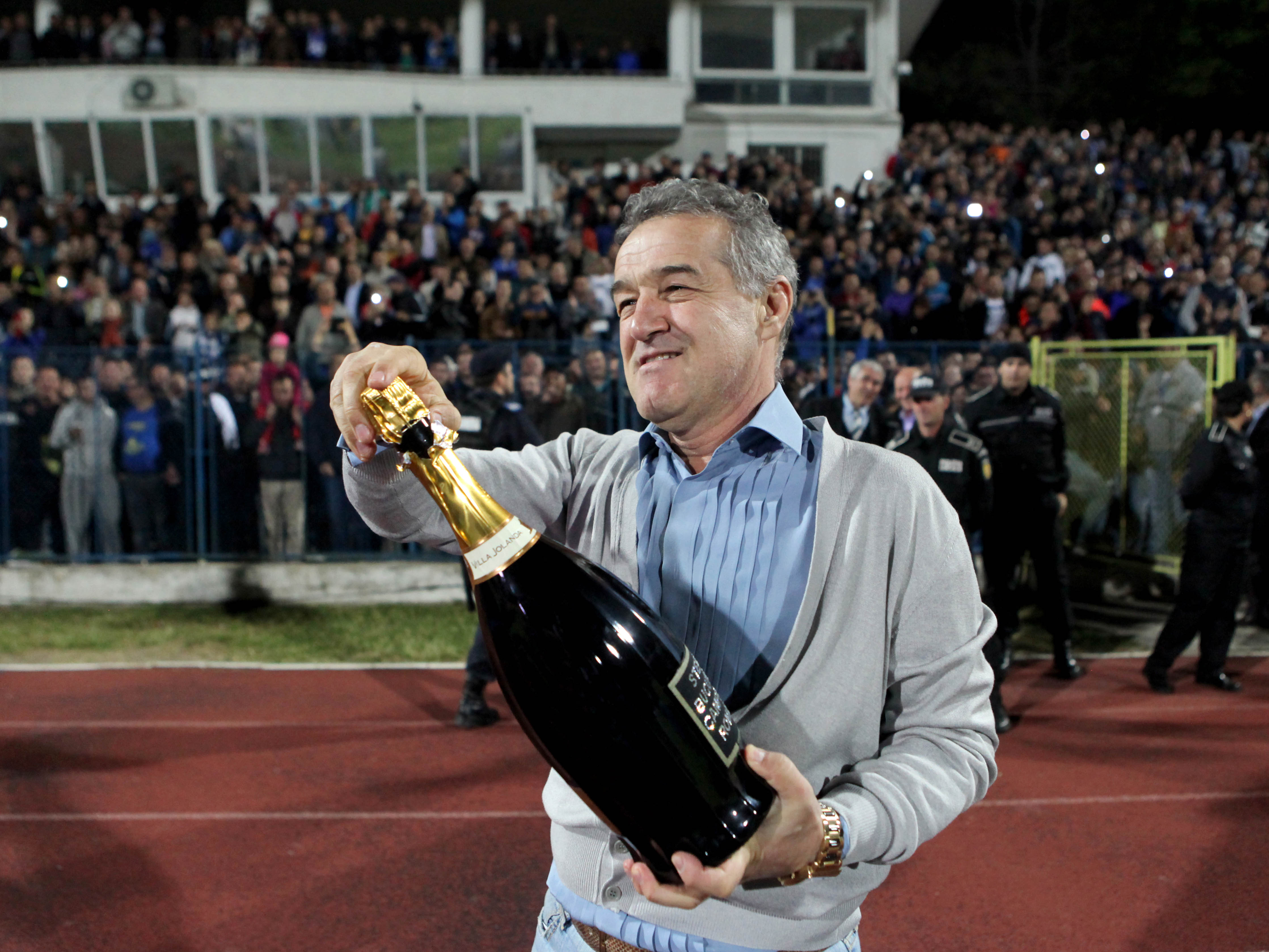 Plec la noapte. Gigi Becali l-a trimis după al treilea transfer al iernii la FCSB