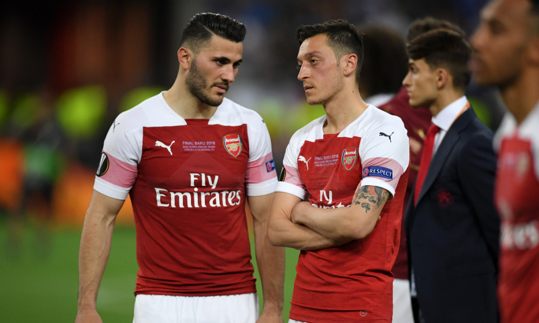 Sead Kolasinac și Mesut Ozil, în tricoul lui Arsenal / Foto: Getty Images