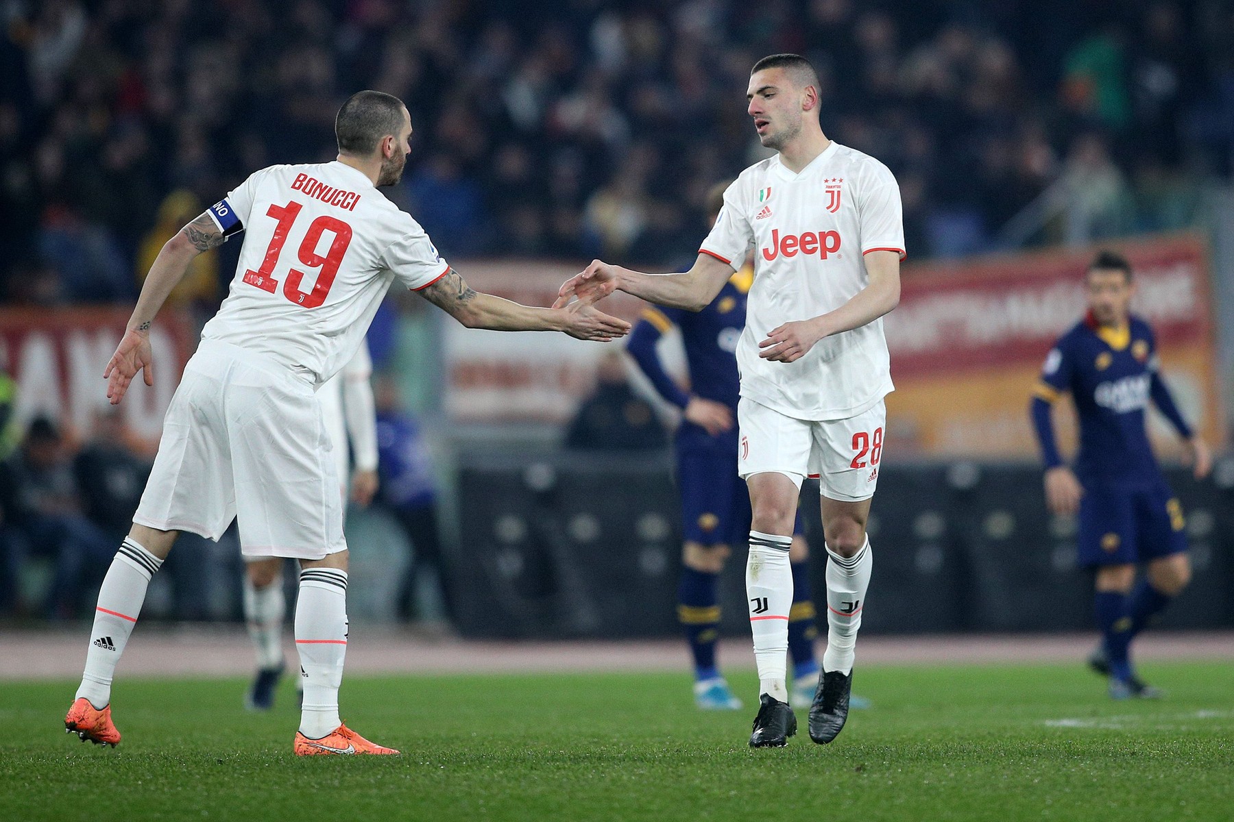 Starul lui Juventus care a dat mingea de fotbal pe mașina de tuns! Primul ”client”, Leonardo Bonucci: ”Bravo”
