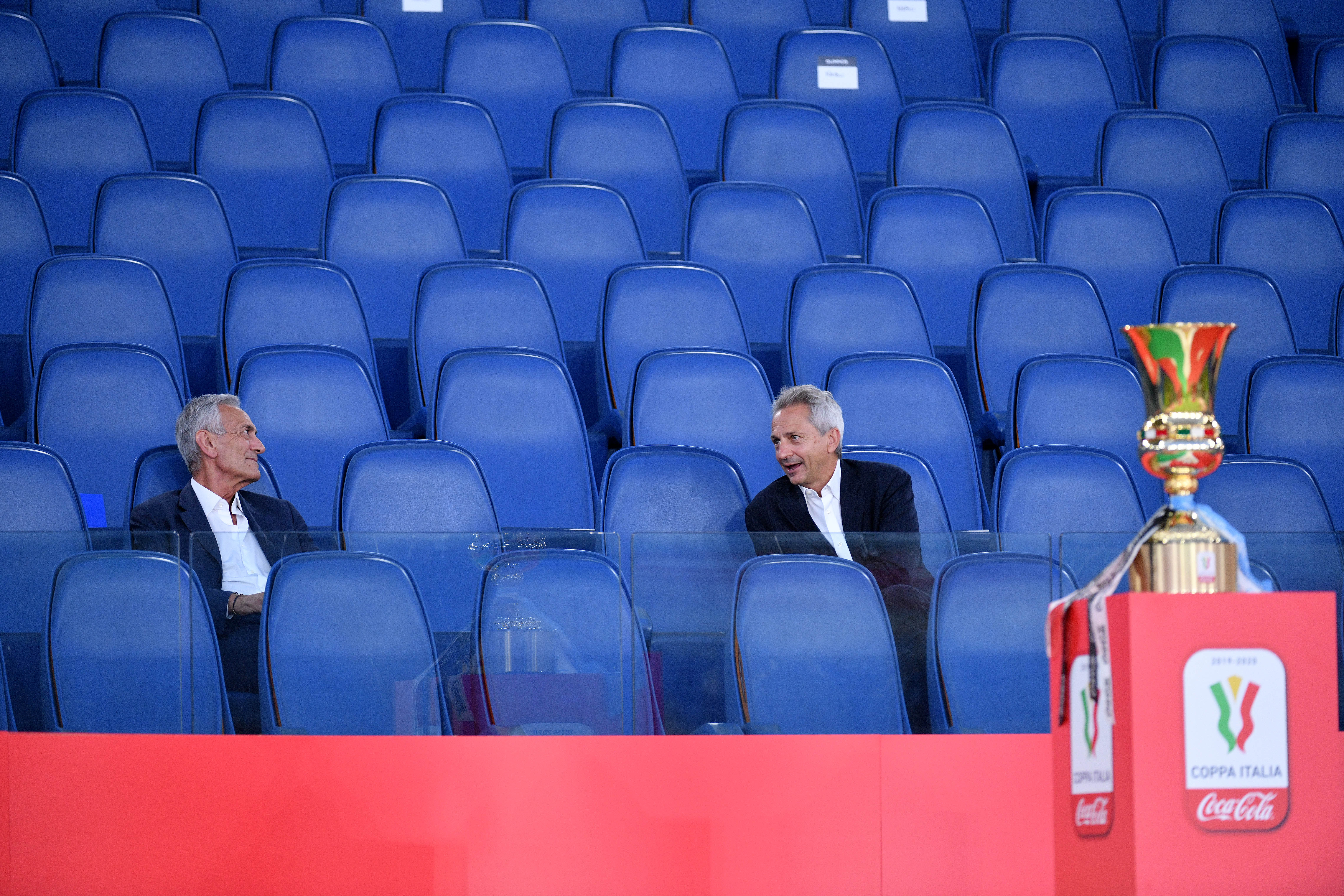 Îți faci vaccin anti-COVID-19, intri pe stadion. Planul pus la punct în Italia
