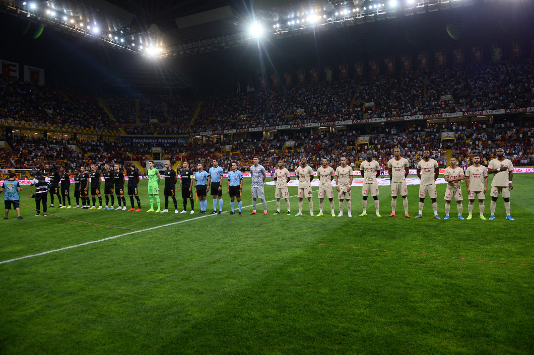 2019-2020 Turkish Super League football match between Kayserispor and Galatasaray