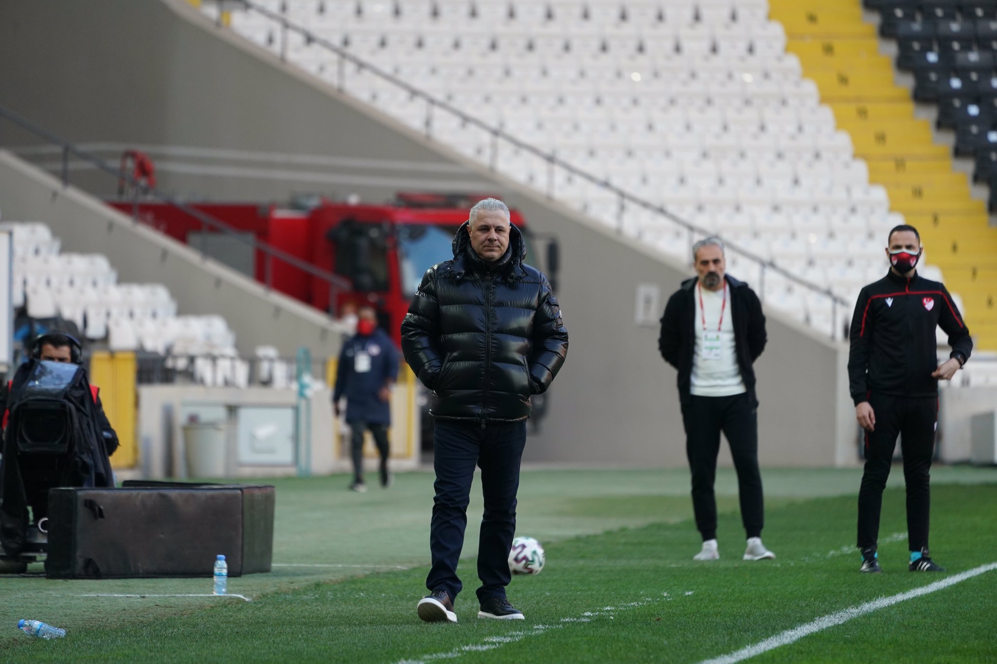 Dublu campion în Turcia, Mircea Lucescu îi dă o veste proastă lui Șumudică: ”Nu are potențialul să rămână la nivelul acesta”
