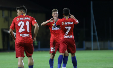 Alex Buziuc, Florinel Coman și Ovidiu Perianu, înaintea jocului Backa Topola - FCSB / Foto: Sport Pictures