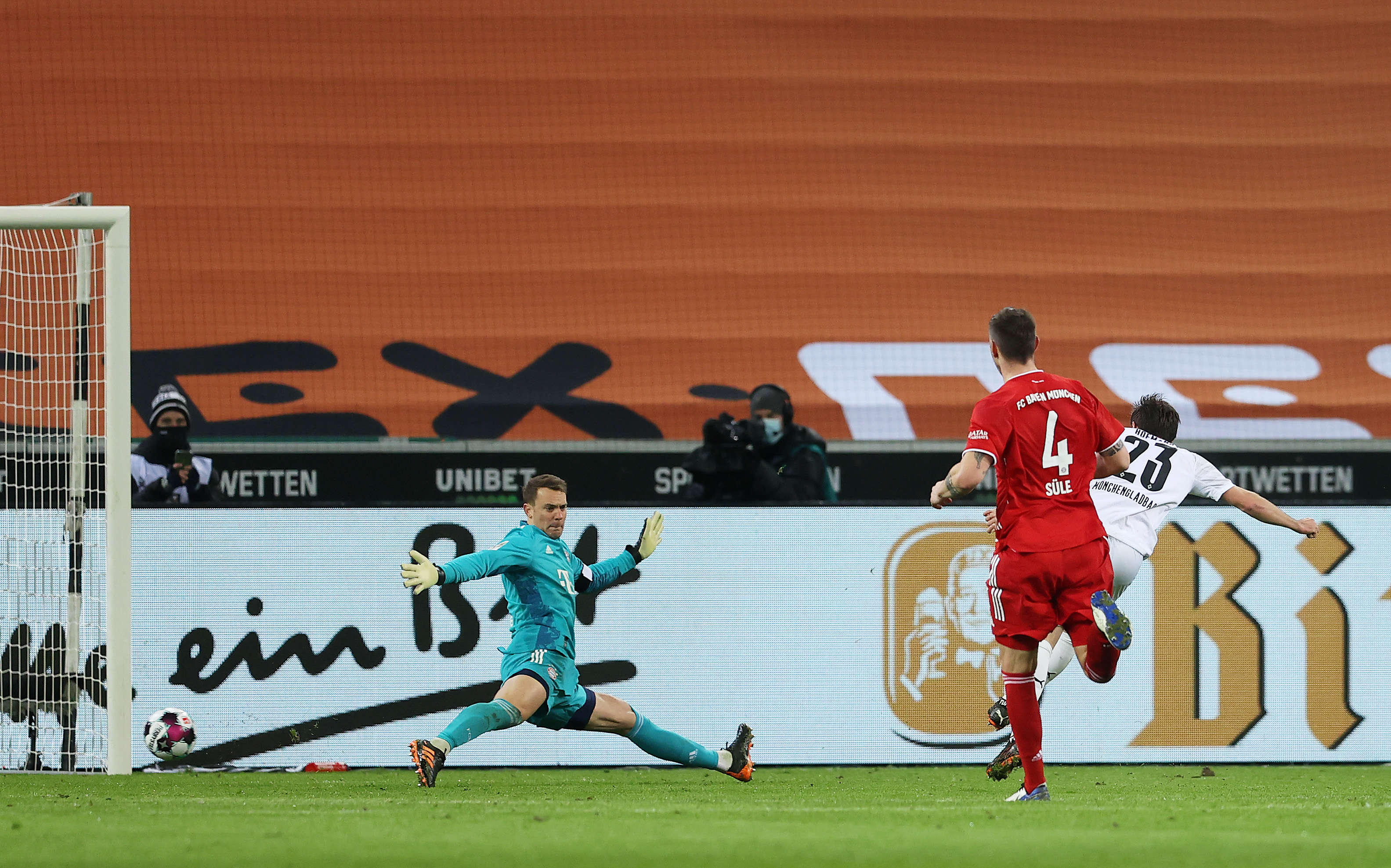 Borussia Monchengladbach - Bayern Munchen 3-2. Ce revenire! În minutul 35 era 0-2