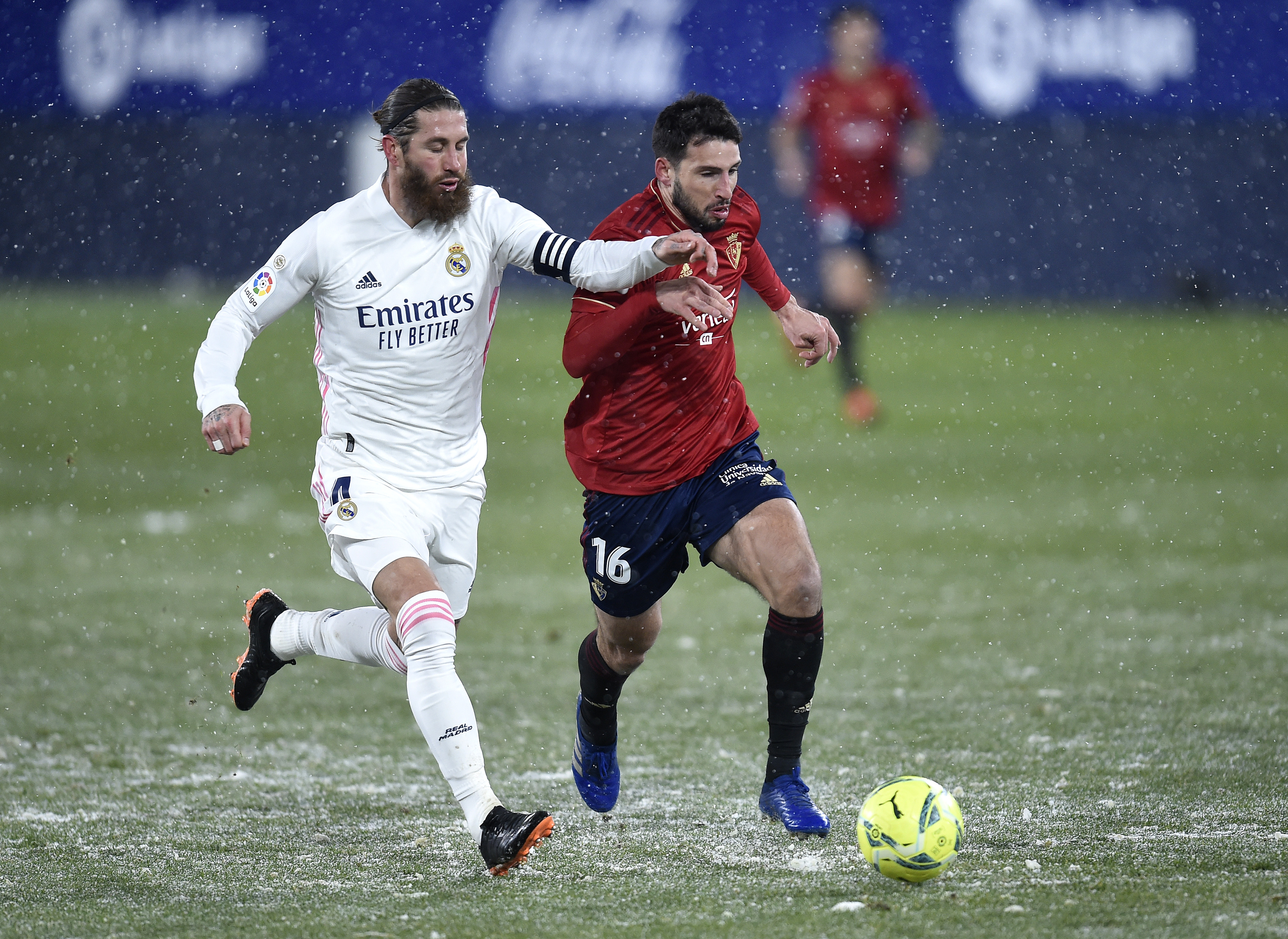 Osasuna - Real Madid 0-0. Benzema, ghinionistul de serviciu, cu două goluri anulate pe terenul penultimei clasate