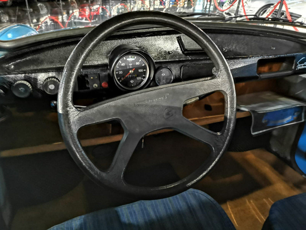 t9