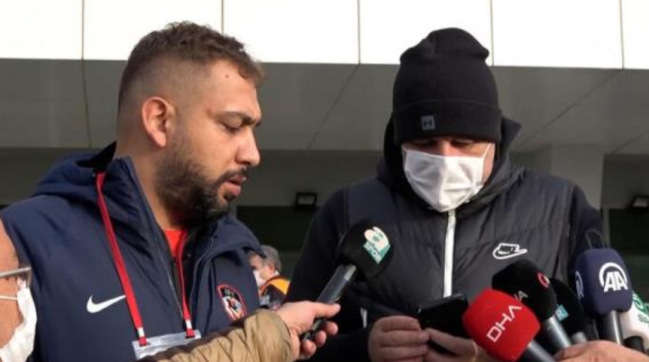 Ce a pățit translatorul lui Șumudică la celebrul dialog care i-a supărat pe turci: ”Ce fel de întrebare e asta, frate?”