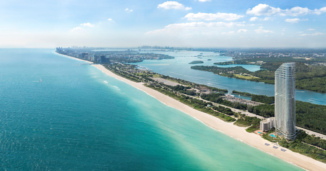 Manchester United star Alexis Sánchez has snapped up a new home in South Florida.
