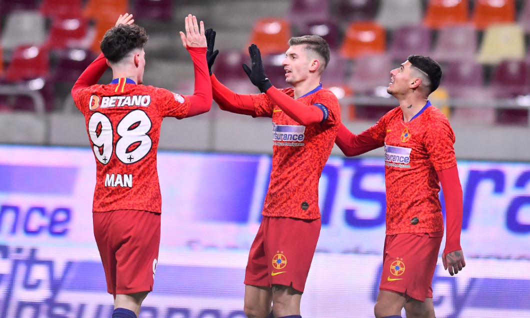 Dennis Man, Florin Tănase și Florinel Coman, în meciul FCSB - Astra / Foto: Sport Pictures