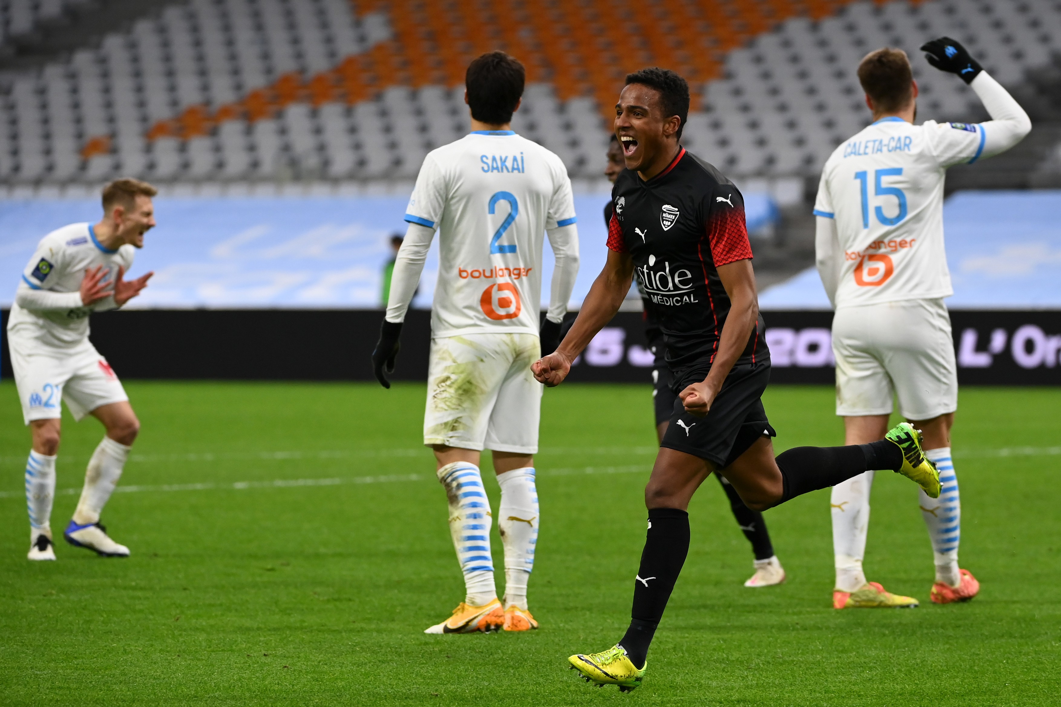Olympique Marseille - Nimes 1-2. "Lanterna roșie" a produs surpriza etapei în Ligue 1