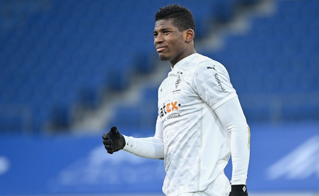 Cum a încercat un star de la Borussia Monchengladbach să scape de poliție, după ce a încălcat normele sanitare din Germania