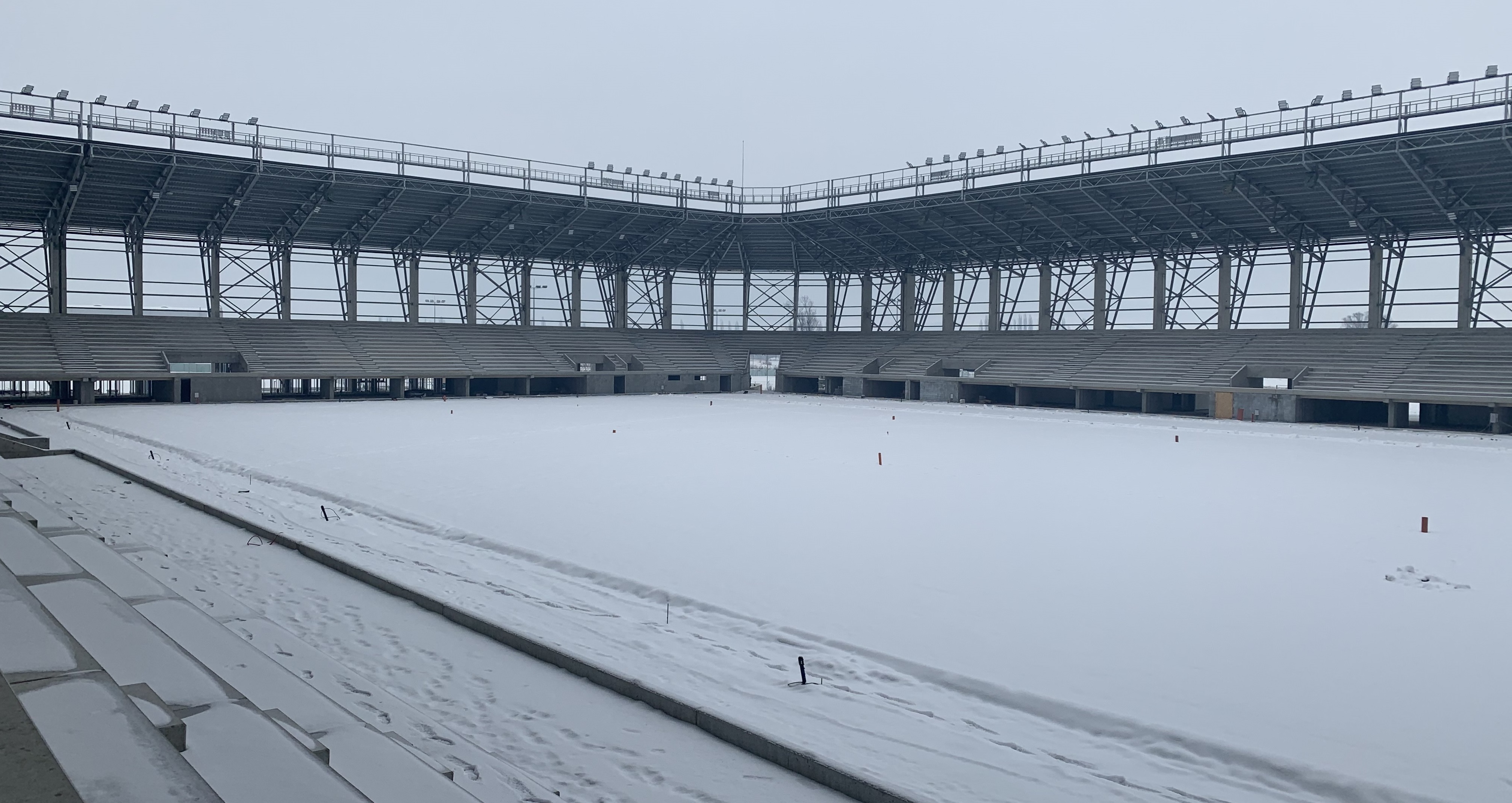 Decizia luată la arena lui Sepsi pentru ca terenul să arate impecabil. România va avea un stadion de 5 stele pe banii ungurilor