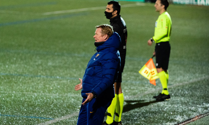 Ronald Koeman, antrenorul Barcelonei, în timpul meciului cu Cornella / Foto: Profimedia