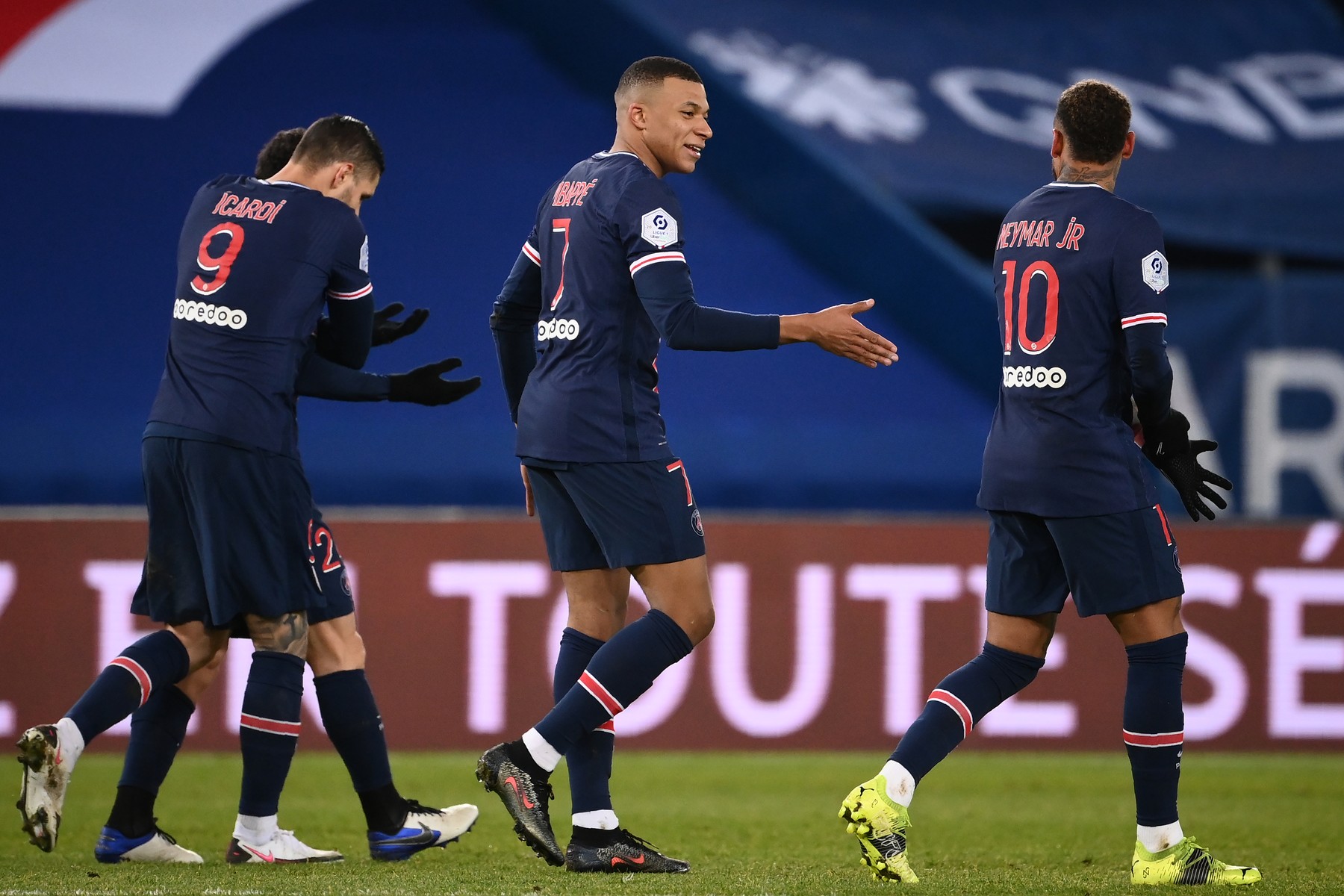 PSG - Montpellier 4-0. Mbappe, Neymar și Icardi au dat recital, iar parizienii sunt primii în Ligue 1