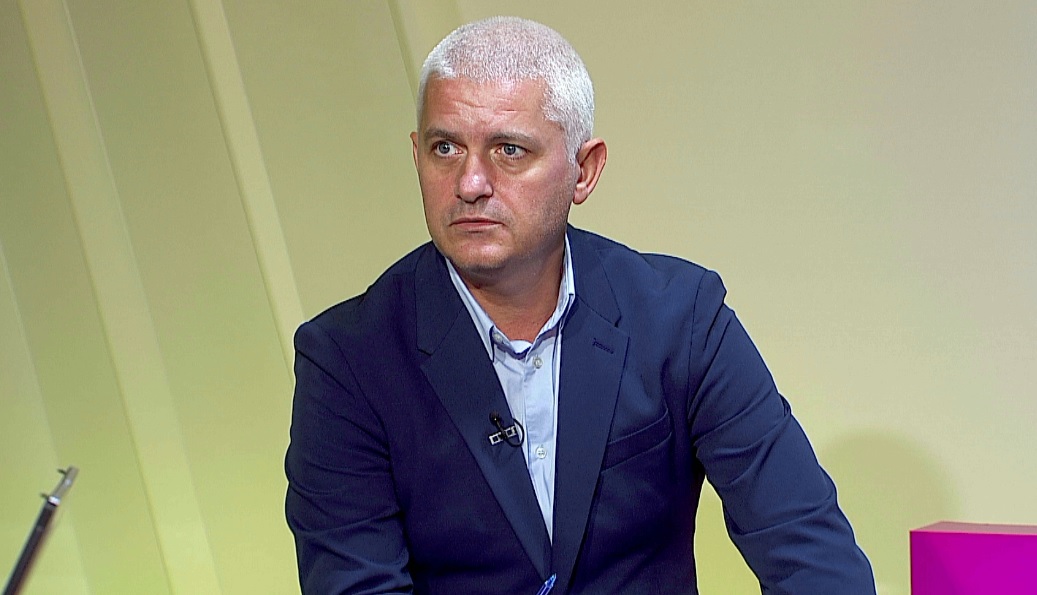 "Miliardarul" Virgil Ianţu, acid cu fotbalistul român al zilelor noastre: "Le licăre ochii când văd maşinile"