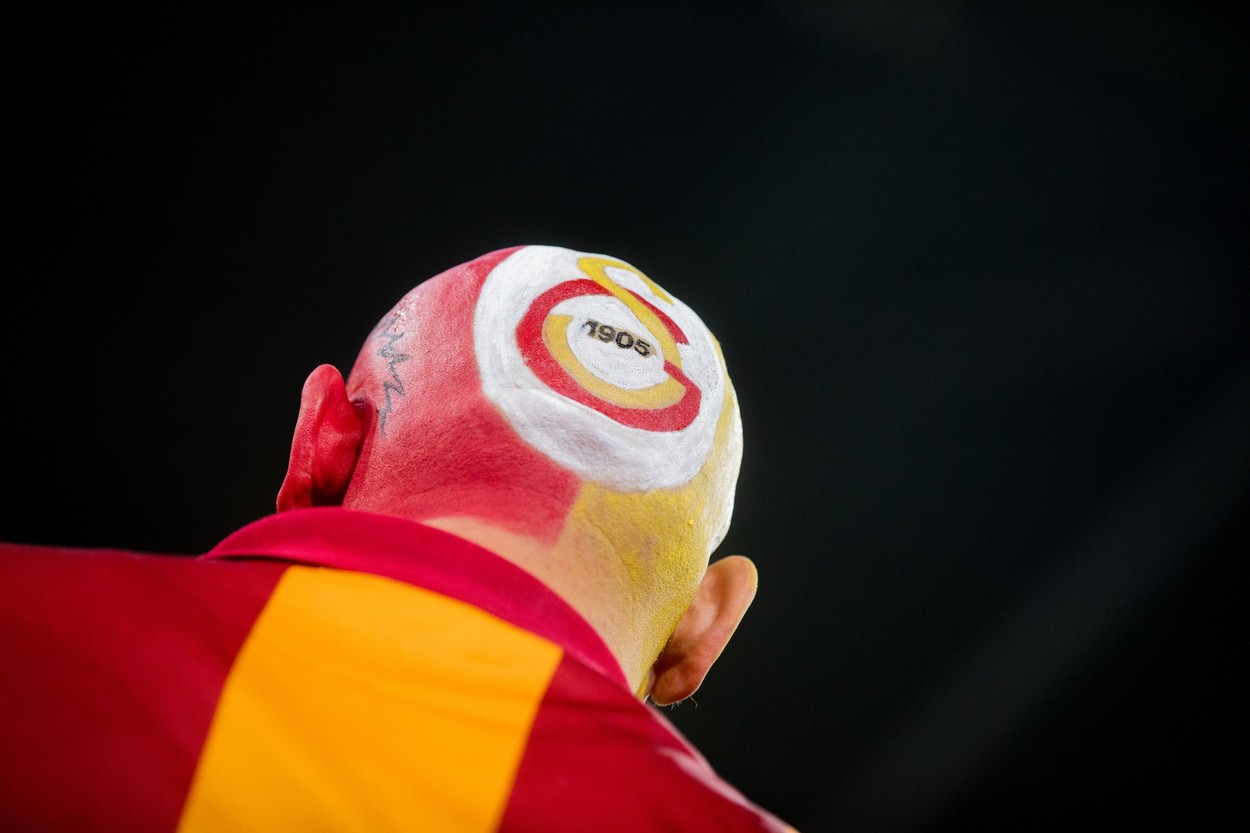 Fotbalul din Turcia, la pământ din punct de vedere financiar? După Fenerbahce, și Galatasaray apelează la "mila" suporterilor