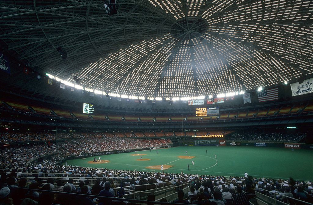 "A opta minune a lumii" a fost abandonată. Imagini dezolante cu Houston Astrodome