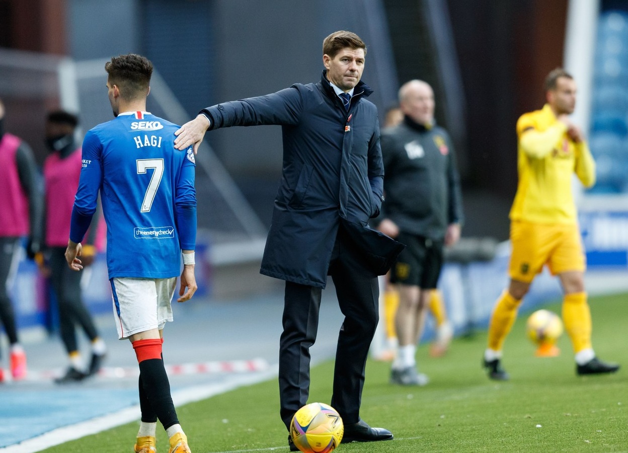 Steven Gerrard dă cărţile pe faţă, după ce scoţienii au scris că Ianis Hagi va avea "verde" la transfer în vară