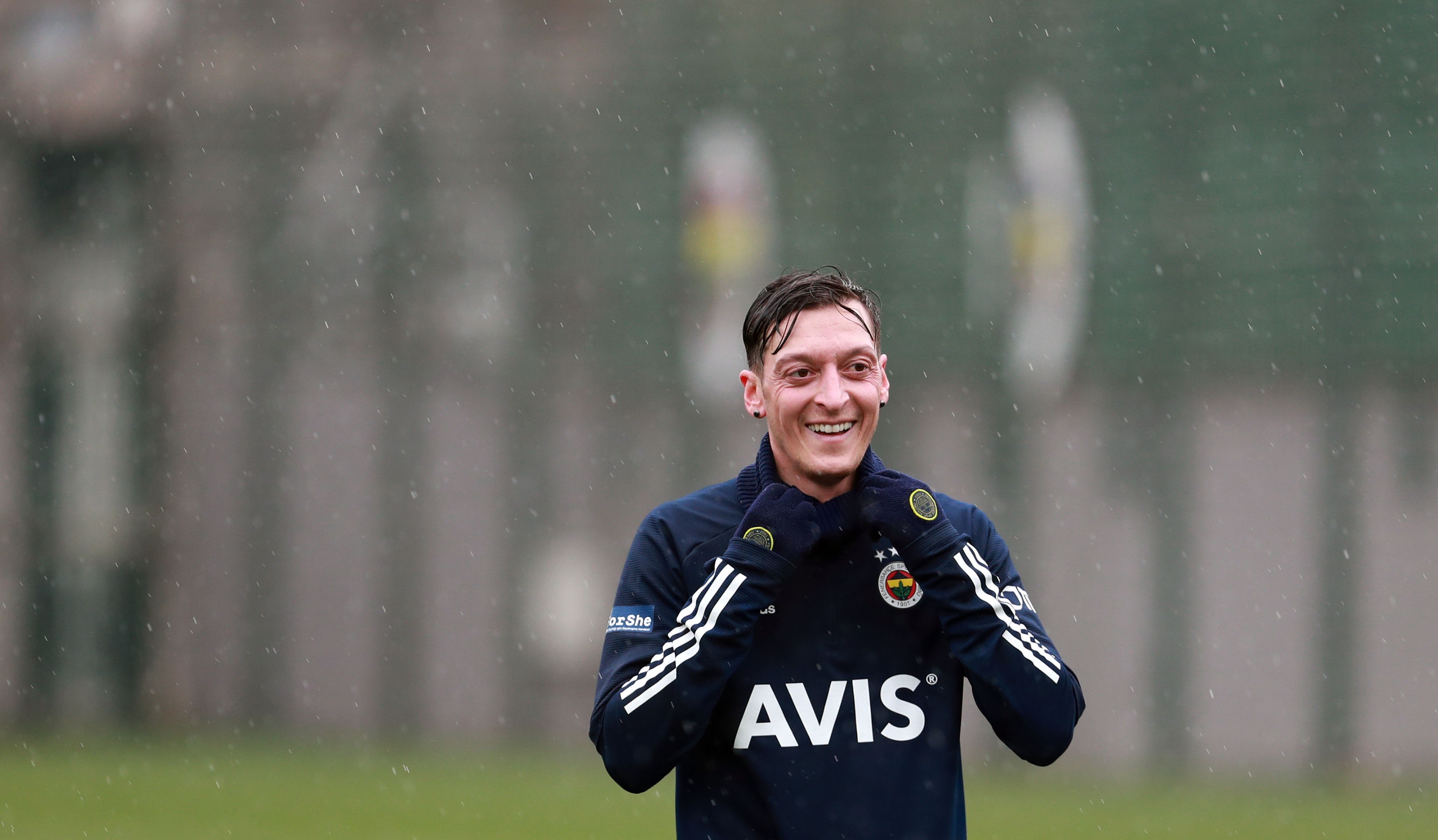 Ozil a acceptat un salariu de peste cinci ori mai mic pentru a semna cu Fenerbahce! Cât va câștiga la turci