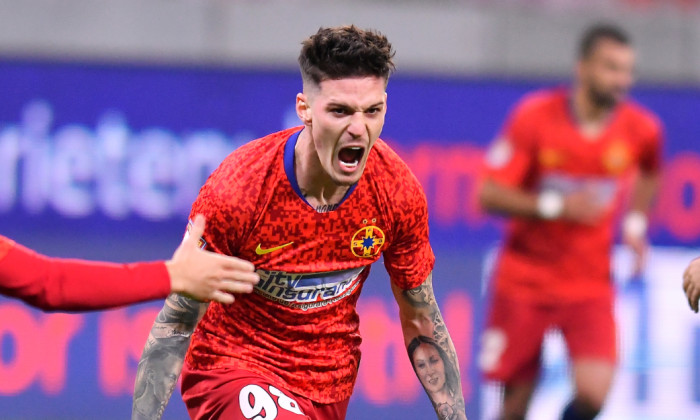 Dennis Man, după un gol marcat pentru FCSB / Foto: Sport Pictures