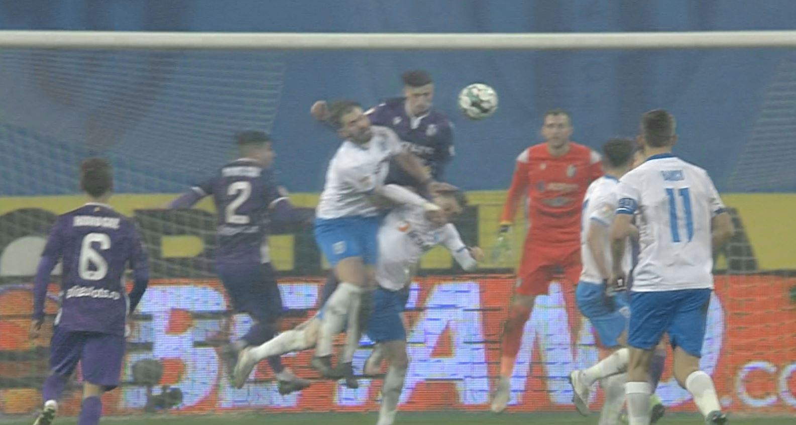Universitatea Craiova, prejudiciată de un penalty cu FC Argeș! Verdictul lui Ion Crăciunescu: ”Nu știu cum a continuat”